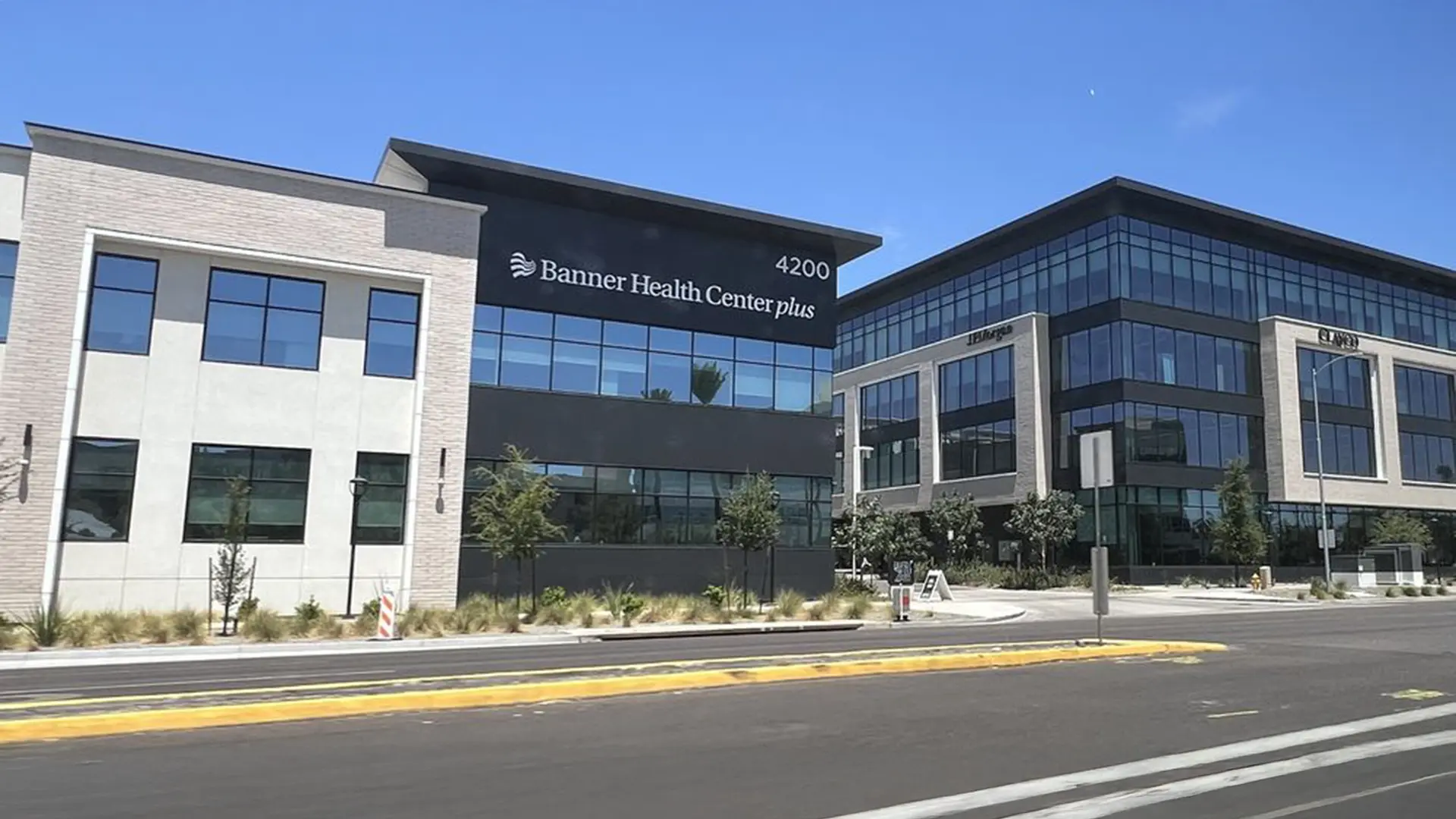 Banner Health Center Plus at the Grove front outside view image